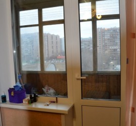 Установка балконного блока в гостиной - фото - 2