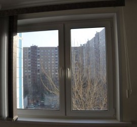 Установка окна с жалюзи - фото - 2