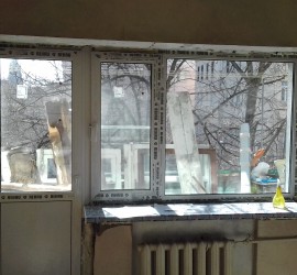 Монтаж балконного блока в хрущевке - фото - 1